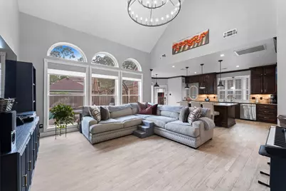179 W Amberglow Circle, The Woodlands, TX 77381 - Photo 3