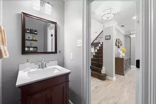 179 W Amberglow Cir, The Woodlands, TX 77381 - Photo 7