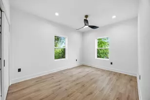 316 Clearwater St, Houston, TX 77029 - Photo 9