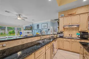 911 Lake Country Dr, Seabrook, TX 77586 - Photo 17