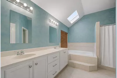 911 Lake Country Drive, Seabrook, TX 77586 - Photo 15