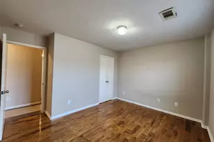 11111 Valley Kings Dr, Houston, TX 77089 - Photo 15