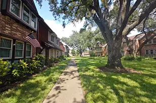 2252 Shadowdale Dr, Houston, TX 77043 - Photo 25