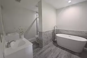 2252 Shadowdale Dr, Houston, TX 77043 - Photo 17