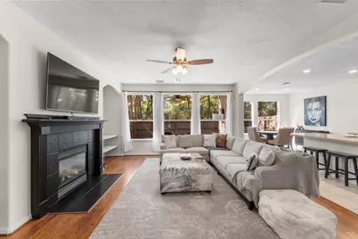 122 W Burberry Circle, The Woodlands, TX 77384 - Photo 11