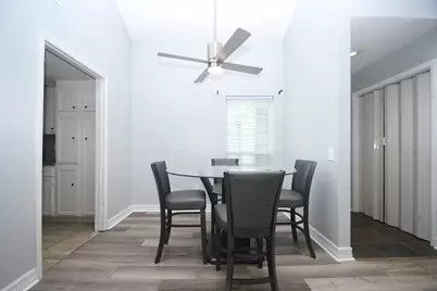 9809 Richmond Avenue E #16, Houston, TX 77042 - Photo 5