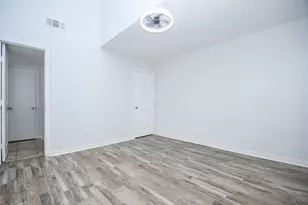 9809 Richmond Ave E, Houston, TX 77042 - Photo 35