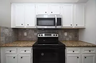9809 Richmond Ave E, Houston, TX 77042 - Photo 7