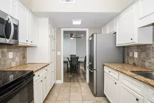 9809 Richmond Ave E, Houston, TX 77042 - Photo 33