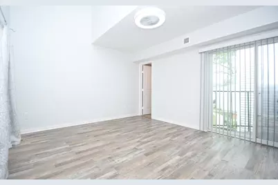 9809 Richmond Avenue E #16, Houston, TX 77042 - Photo 17