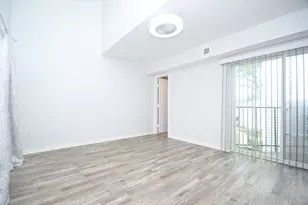 9809 Richmond Ave E, Houston, TX 77042 - Photo 17