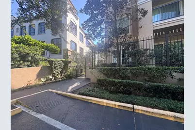 3231 Allen Parkway #1206, Houston, TX 77019 - Photo 7