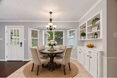 811 Thicket Lane, Houston, TX 77079 - Photo 11