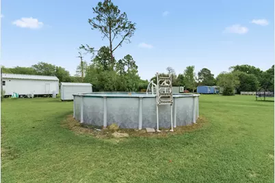 428 W Pine, Winnie, TX 77665 - Photo 29
