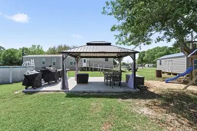 428 W Pine, Winnie, TX 77665 - Photo 23