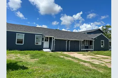 527 W 8th Street, Freeport, TX 77541 - Photo 9