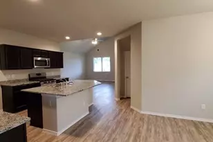 7723 London Tower Ln, Houston, TX 77044 - Photo 5