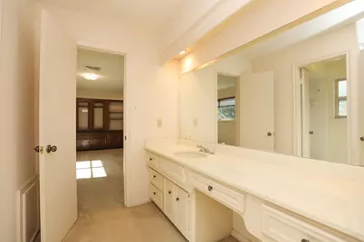 15226 Rainhollow Drive, Houston, TX 77070 - Photo 31