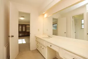 15226 Rainhollow Dr, Houston, TX 77070 - Photo 31