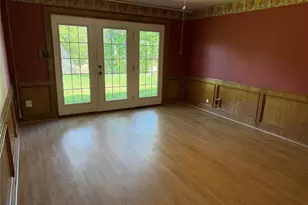 231 Huckleberry Dr, Lake Jackson, TX 77566 - Photo 5