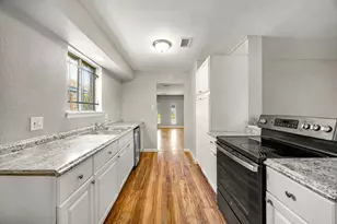 5618 Briarwick Ln, Houston, TX 77016 - Photo 11