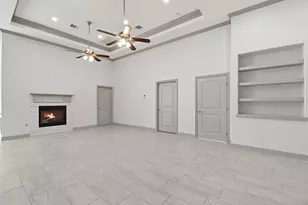 134 Comal Dr, Baytown, TX 77523 - Photo 9