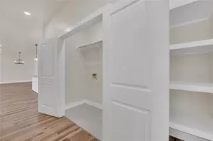5107 South Acres, Houston, TX 77048 - Photo 11