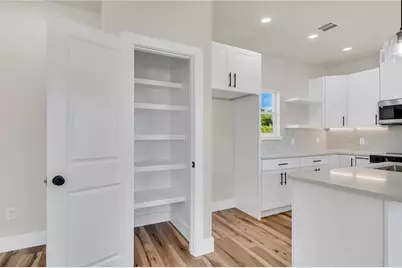 5107 South Acres, Houston, TX 77048 - Photo 3