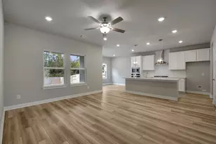 220 Raine Mnr Ct, Montgomery, TX 77316 - Photo 9