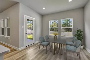 220 Raine Mnr Ct, Montgomery, TX 77316 - Photo 7