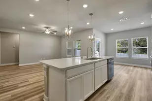 220 Raine Mnr Ct, Montgomery, TX 77316 - Photo 3