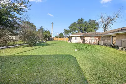 2109 Britton Street, Baytown, TX 77520 - Photo 23