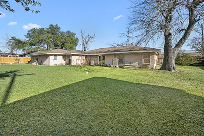 2109 Britton Street, Baytown, TX 77520 - Photo 21