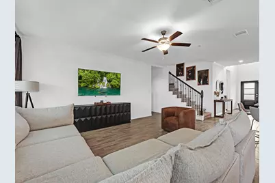 14815 Churchill Downs Avenue, Mont Belvieu, TX 77523 - Photo 11