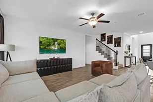 14815 Churchill Downs Ave, Mont Belvieu, TX 77523 - Photo 11