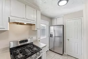 7125 Farnsworth St, Houston, TX 77022 - Photo 9