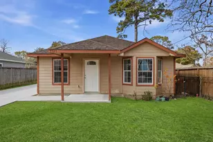 7125 Farnsworth St, Houston, TX 77022 - Photo 1