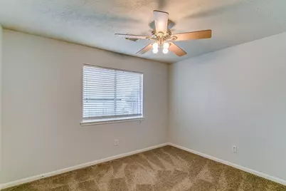 32211 Decker Oaks Drive, Pinehurst, TX 77362 - Photo 9