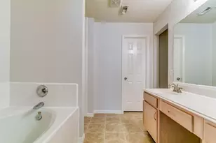 32211 Decker Oaks Dr, Pinehurst, TX 77362 - Photo 11