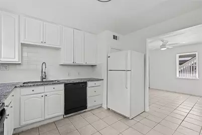 918 Winnie Street #100, Galveston, TX 77550 - Photo 13