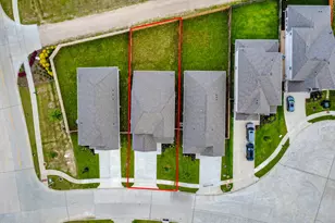 315 Ice Shr Trl, Dayton, TX 77535 - Photo 5