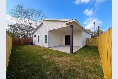 103 E Lobit Avenue, Baytown, TX 77520 - Photo 21