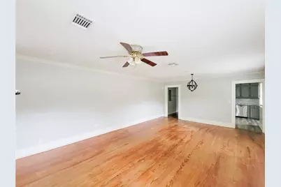 508 W Lang, Alvin, TX 77511 - Photo 5