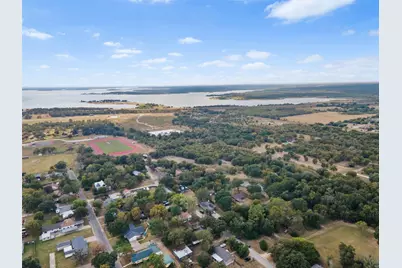 327 12th Street, Somerville, TX 77879 - Photo 33