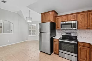 10718 Fairview Dr, Conroe, TX 77385 - Photo 5
