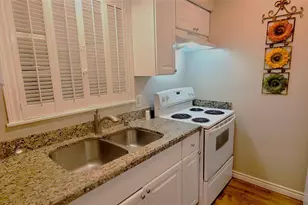 1111 Autrey St, Houston, TX 77006 - Photo 9
