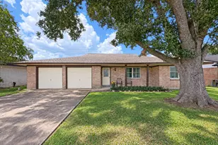 1105 Brenda Dr, Deer Park, TX 77536 - Photo 1