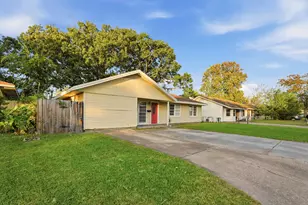 2918 Tarpey Ave, Texas City, TX 77590 - Photo 3