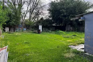 7641 Delavan Dr, Houston, TX 77028 - Photo 9