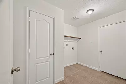 2630 Skyview Crest Court, Houston, TX 77047 - Photo 15